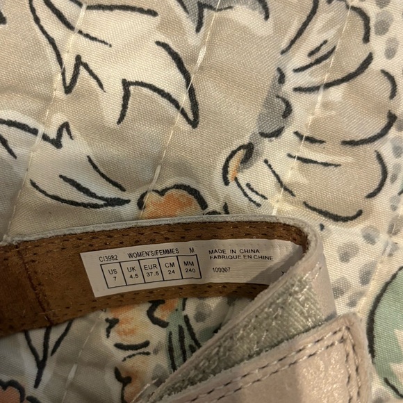 Cobb Hill brand new beige wedge sandals - Picture 8 of 10